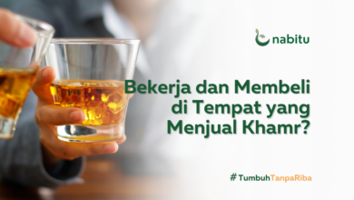 Bekerja dan Membeli di Tempat yang Menjual Khamr?